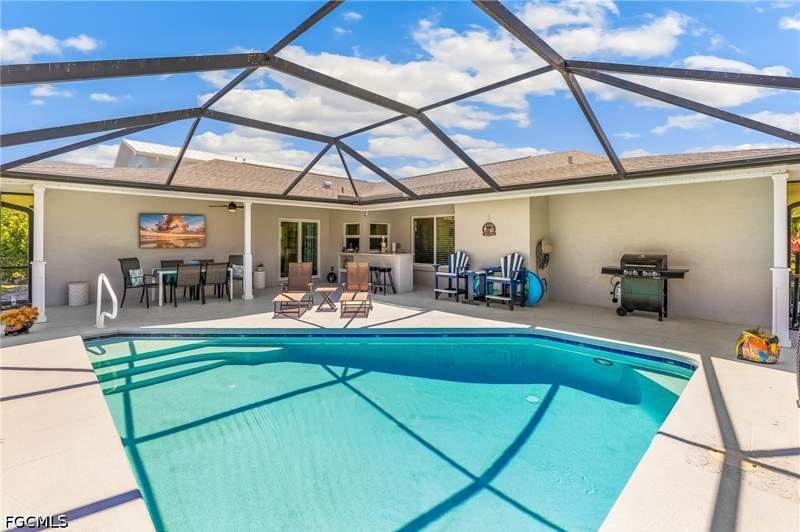 3 bedroom SingleFamilyResidence at 6048 Perthshire Ln, Island Park Woodlands, Fort Myers — photo 4