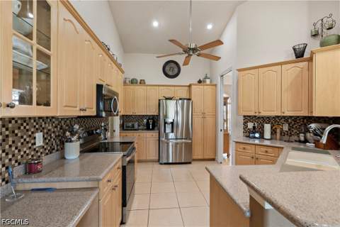 126 SW 39th Pl, Cape Coral FL - photo 8 of 31