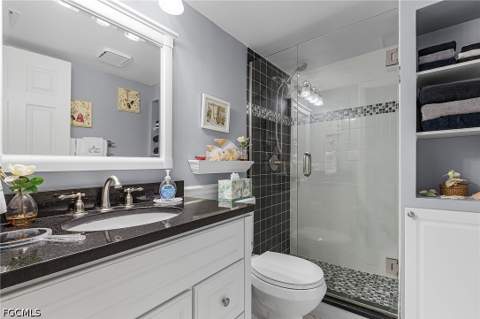 4821 S Landings Dr 205, Fort Myers FL - photo 10 of 40