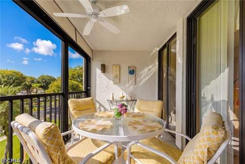 4821 S Landings Dr 205, Fort Myers FL - photo 18 of 40