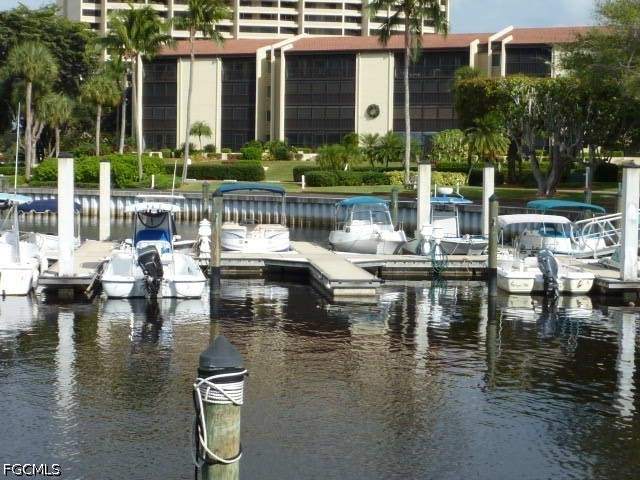 2 bedroom Condominium at 4821 S Landings Dr 205, Clipper Cove Village, Fort Myers — photo 2
