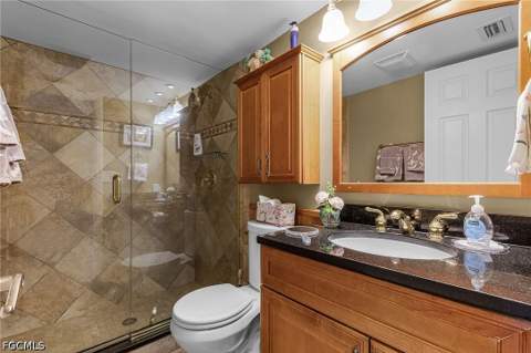 4821 S Landings Dr 205, Fort Myers FL - photo 8 of 40