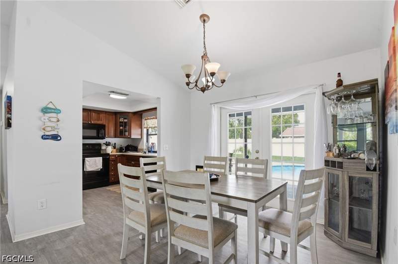 3 bedroom SingleFamilyResidence at 934 SE 25th Ln, Cape Coral, Cape Coral — photo 5
