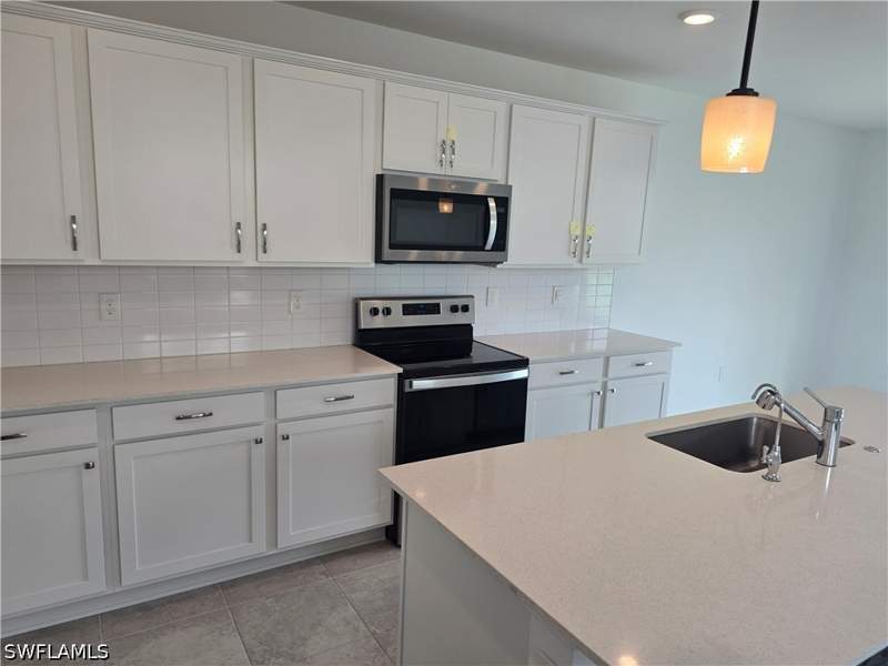 3 bedroom Townhouse at 1437 Weeping Willow Ct, Coral Lakes, Cape Coral — photo 4
