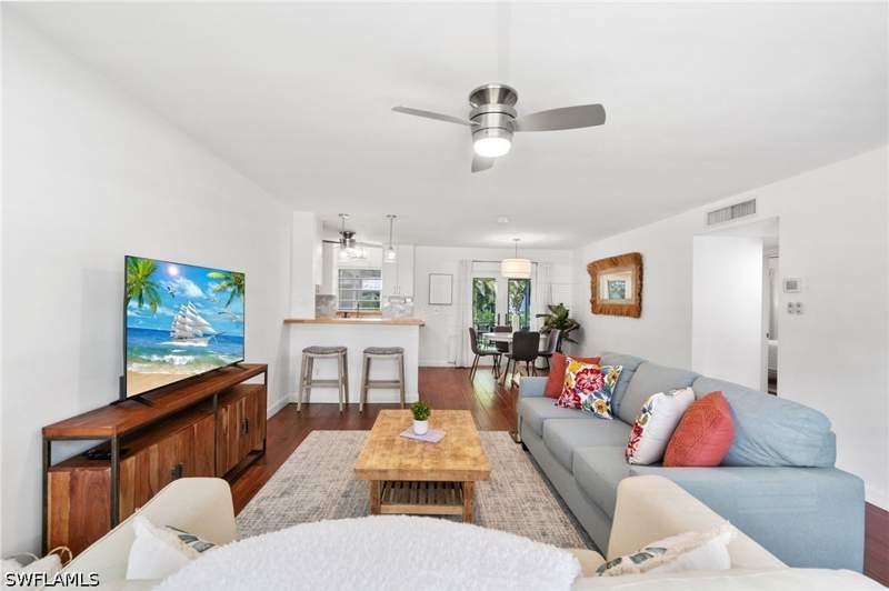 2 bedroom SingleFamilyResidence at 3543 Corana Way, Poinciana Village, Naples — photo 3