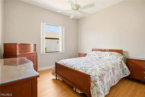 5072 Sorrento Ct, Cape Coral FL - photo 16 of 37