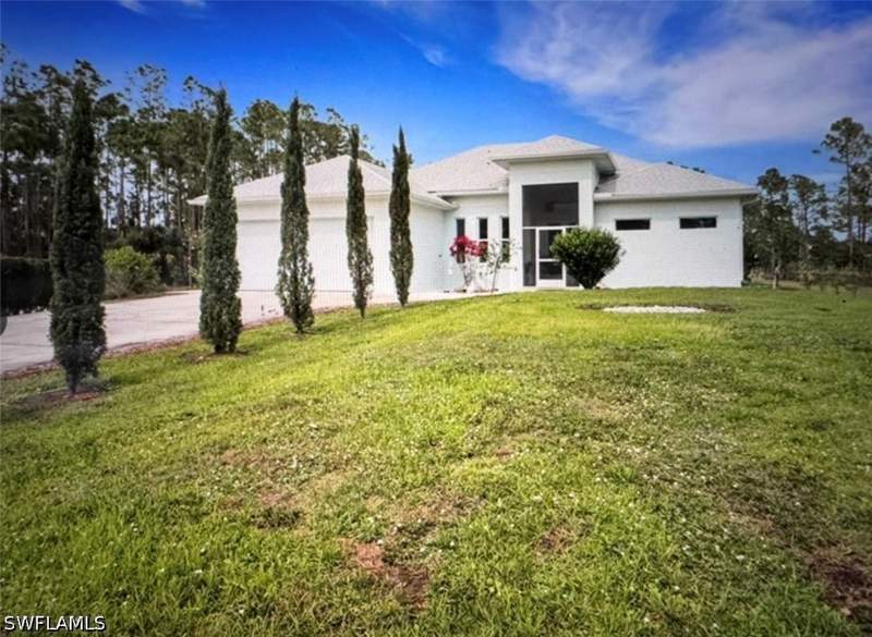 4 bedroom SingleFamilyResidence at 2575 31st Ave NE, Golden Gate Estates, Naples — photo 3