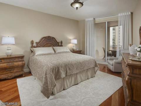 970 Cape Marco Dr 806, Marco Island FL - photo 15 of 35