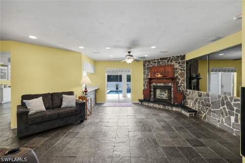6029 & 6031 Higgins Ave, Fort Myers FL - photo 11 of 50