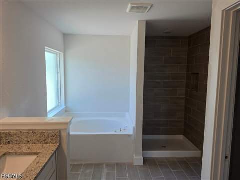 2510 NW 18th Ave, Cape Coral FL - photo 7 of 18