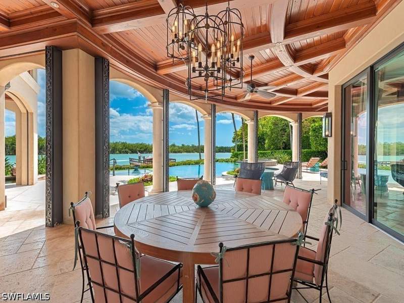 5 bedroom SingleFamilyResidence at 840 Admiralty Parade E, Port Royal, Naples — photo 4