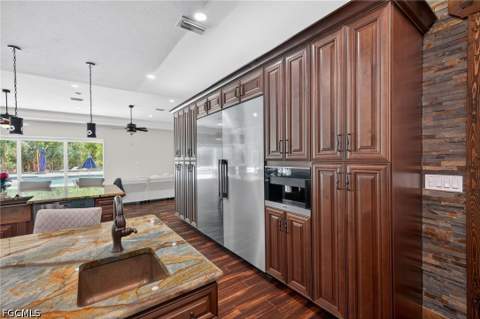 15860 Glendale Ln, Fort Myers FL - photo 10 of 50