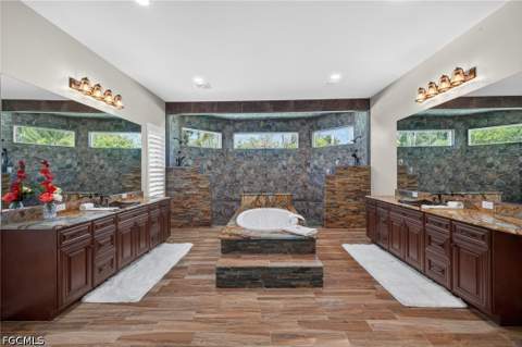 15860 Glendale Ln, Fort Myers FL - photo 18 of 50