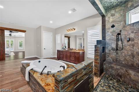 15860 Glendale Ln, Fort Myers FL - photo 21 of 50