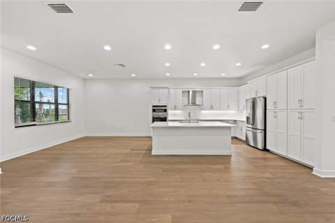 14313 Hogarth Pl, Fort Myers FL - photo 9 of 44