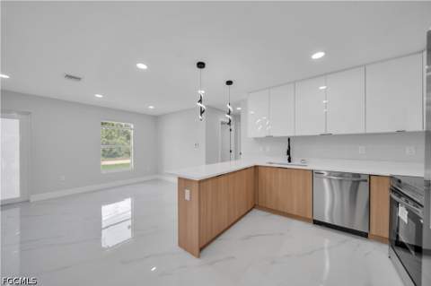 1042 Darlington St, Lehigh Acres FL - photo 8 of 21