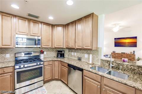 3157 Aviamar Cir 102, Naples FL - photo 15 of 50