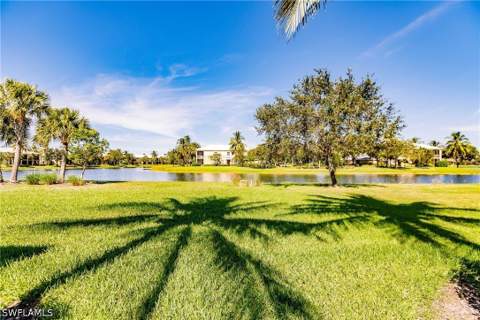 3157 Aviamar Cir 102, Naples FL - photo 21 of 50