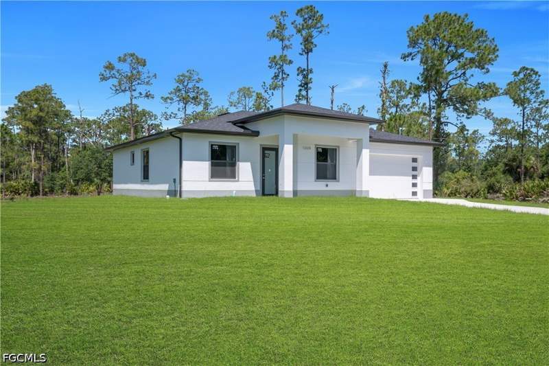 4 bedroom SingleFamilyResidence at 1009 Moore Ave, Lehigh Acres, Lehigh Acres — photo 4