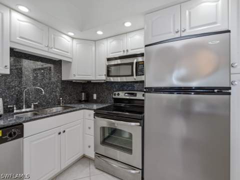 180 Seaview Ct 706, Marco Island FL - photo 10 of 31