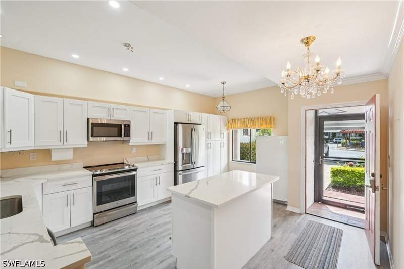 2 bedroom Condominium at 7340 Coventry Ct 809, Country Manor, Naples — photo 4