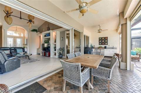 8555 Southwind Bay Cir, Fort Myers FL - photo 17 of 33