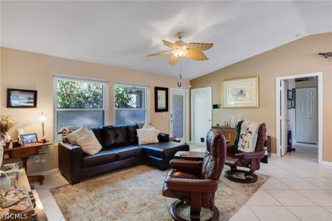 617 SW 9th Ave, Cape Coral FL - photo 10 of 24