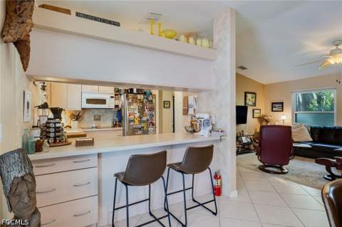 617 SW 9th Ave, Cape Coral FL - photo 12 of 24