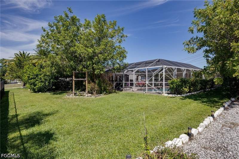 3 bedroom SingleFamilyResidence at 617 SW 9th Ave, Cape Coral, Cape Coral — photo 4