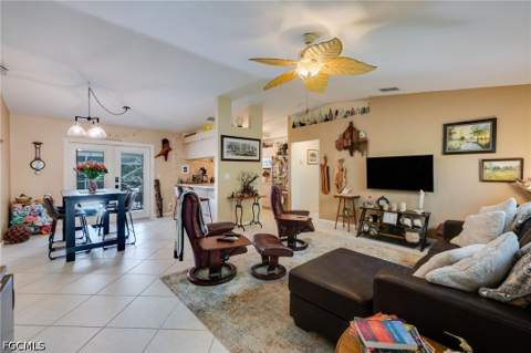 617 SW 9th Ave, Cape Coral FL - photo 8 of 24