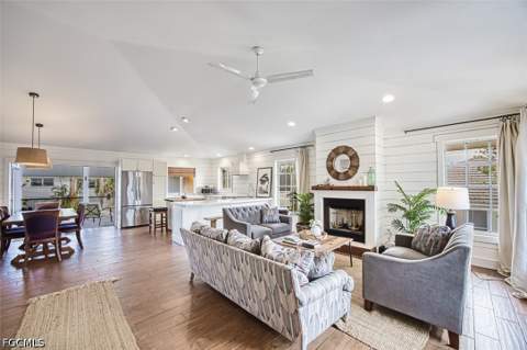 220 Palm Lake Dr, Sanibel FL - photo 10 of 44