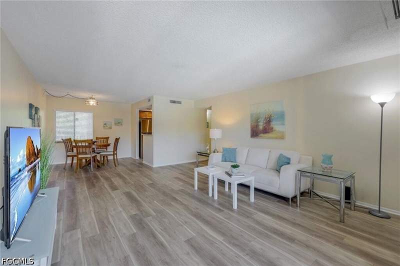 2 bedroom Condominium at 2366 E Mall Dr 418, 6 Fairway Condo, Fort Myers — photo 3