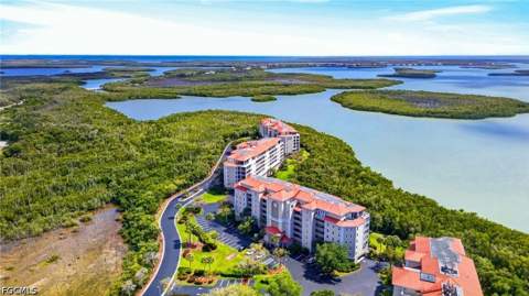 201 Vintage Bay Dr B10, Marco Island FL - photo 16 of 31
