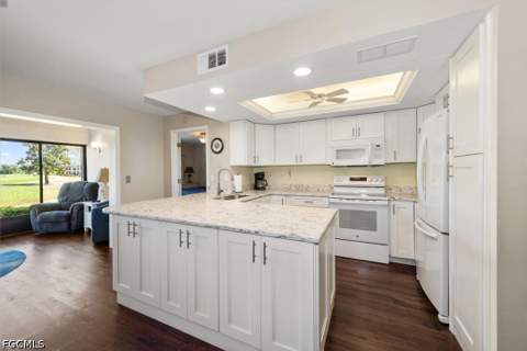 5805 Trailwinds Dr 314, Fort Myers FL - photo 14 of 38