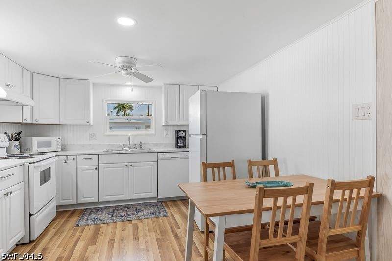 2 bedroom ManufacturedHome at 10 Abilene Trl 192, Hitching Post Mobile Home Park, Naples — photo 3