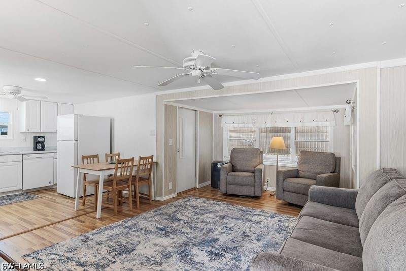 2 bedroom ManufacturedHome at 10 Abilene Trl 192, Hitching Post Mobile Home Park, Naples — photo 4