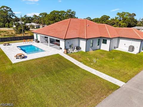 14582 Old Olga Rd, Fort Myers FL - photo 8 of 32