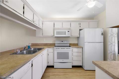 9270 Lake Park Dr 101, Fort Myers FL - photo 7 of 36
