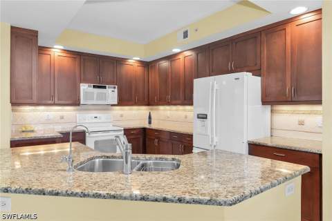 269 Vintage Bay Dr C11, Marco Island FL - photo 7 of 42