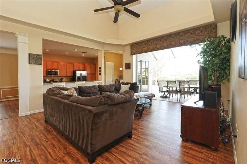 3 bedroom SingleFamilyResidence at 9116 Links Dr, Featherbrook, Fort Myers — photo 4
