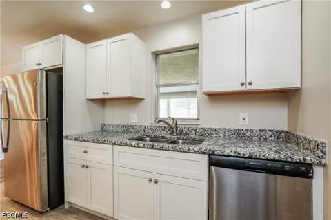 1437 SE 14th Ter, Cape Coral FL - photo 6 of 15