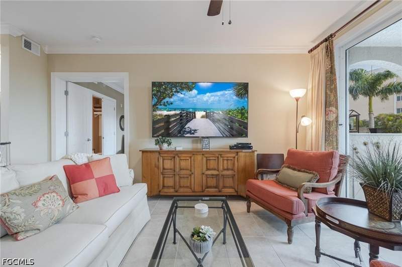 2 bedroom Condominium at 2825 Palm Beach Blvd 214, Alta Mar, Fort Myers — photo 2