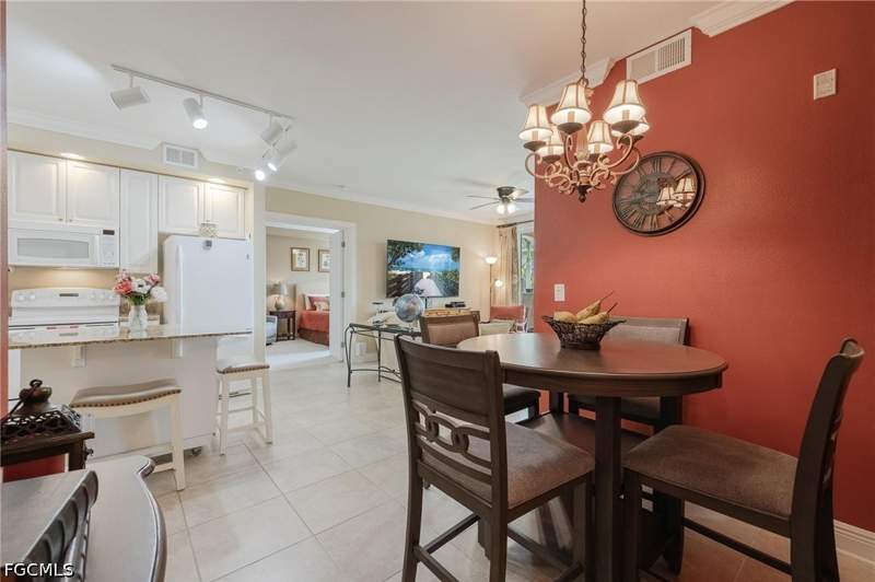 2 bedroom Condominium at 2825 Palm Beach Blvd 214, Alta Mar, Fort Myers — photo 4