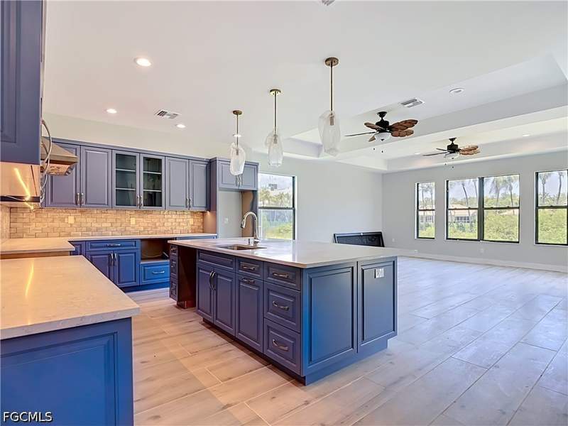 5 bedroom SingleFamilyResidence at 8831 Woodgate Dr, Woodgate Estates, Fort Myers — photo 5