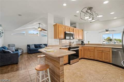 17630 Stevens Blvd, Fort Myers Beach FL - photo 7 of 37