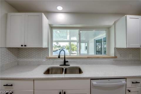 3009 SE 10th Ave, Cape Coral FL - photo 11 of 50