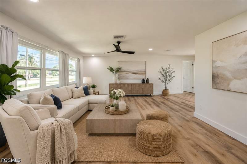 4 bedroom SingleFamilyResidence at 3009 SE 10th Ave, Cape Coral, Cape Coral — photo 4