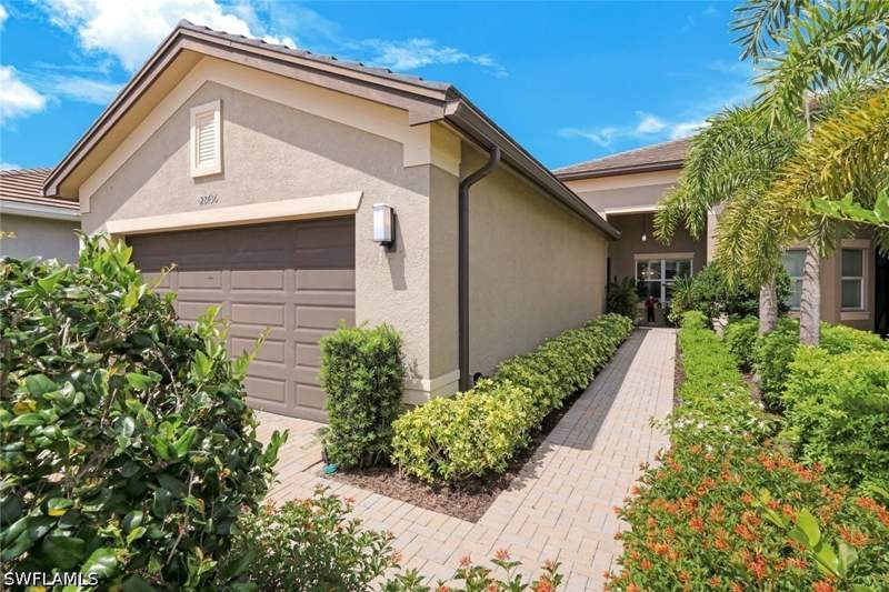 2 bedroom Attached at 28436 Burano Dr, Valencia Bonita, Bonita Springs — photo 3