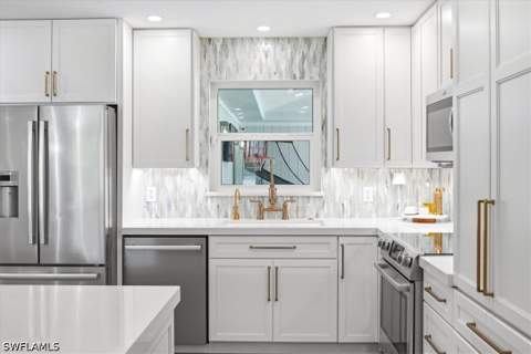 631 5th St SW, Naples FL - photo 10 of 48