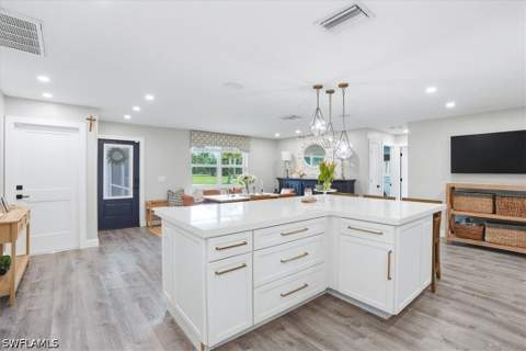 631 5th St SW, Naples FL - photo 11 of 48